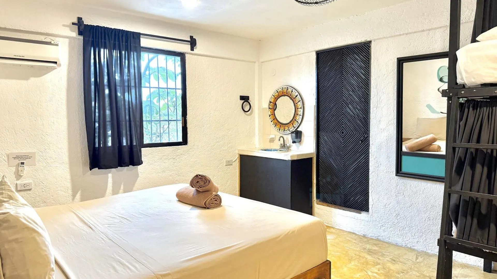 Hostel Oryx Tulum
